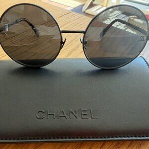 Chanel - Round Sunglasses